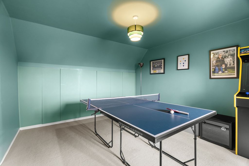 Property photo 3 of 31