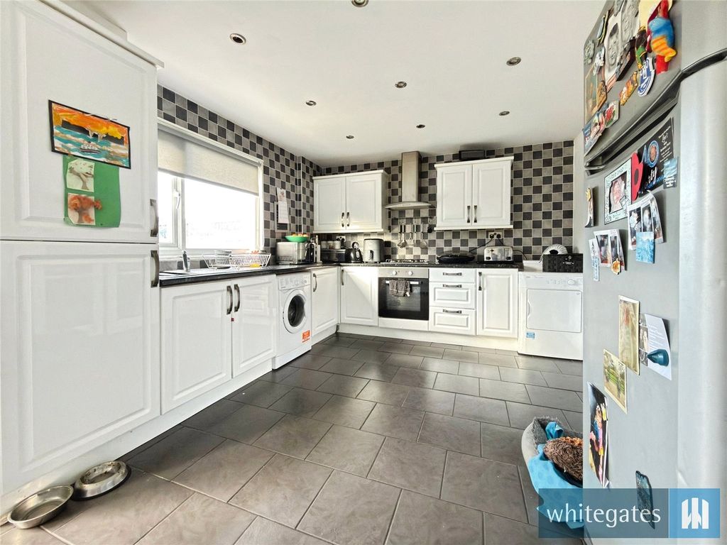 Property photo 2 of 16 Picture No. 01