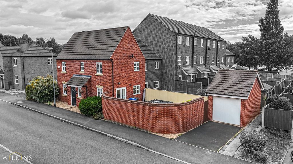 Property photo 1 of 36 Picture No. 03