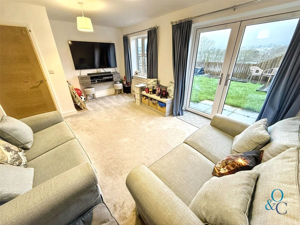 Property photo 2 of 19 Picture No. 14