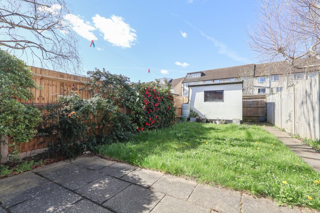 Property photo 3 of 8