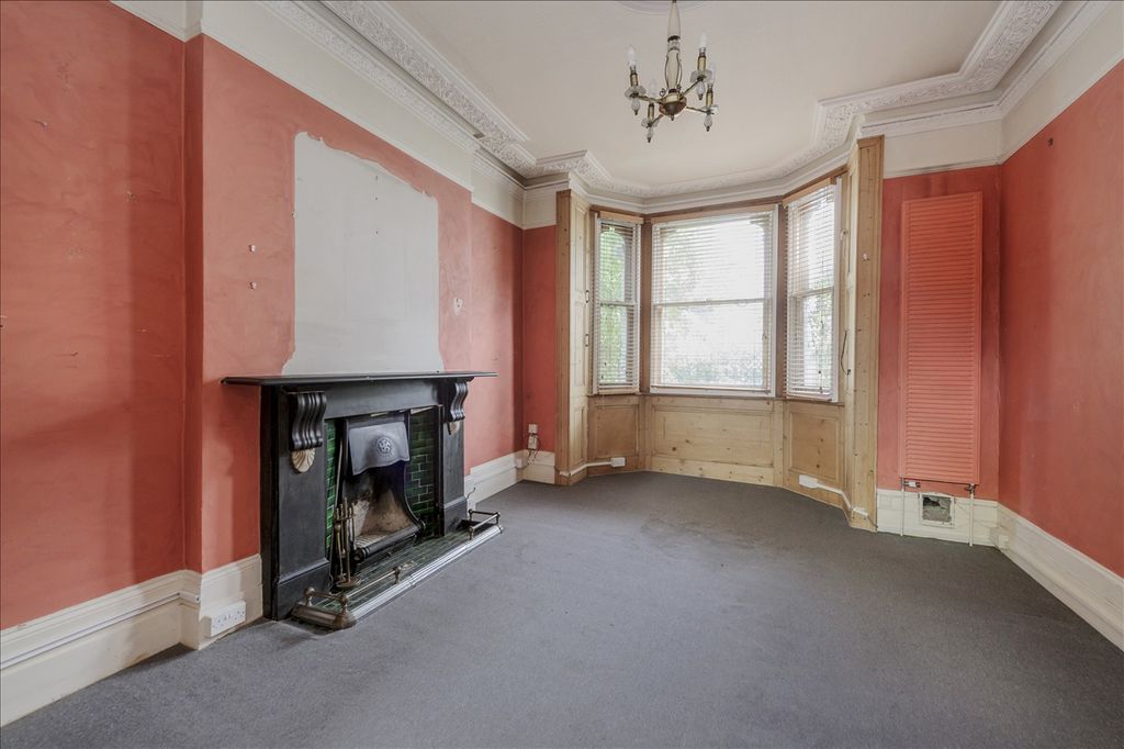 Property photo 1 of 10 Main Picture