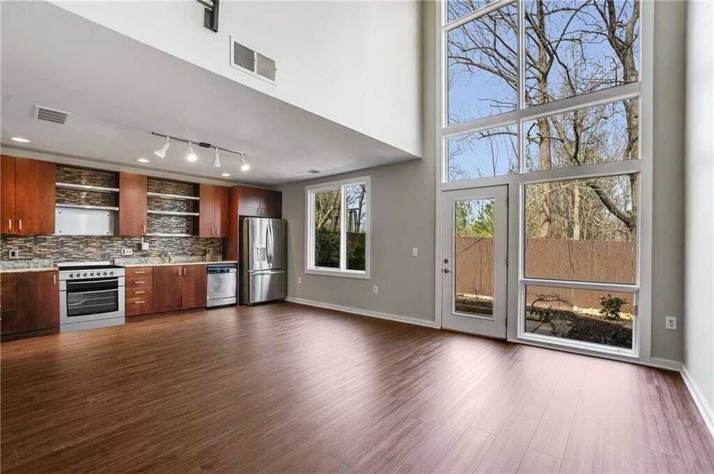Property photo 3 of 31 <Alttext/>