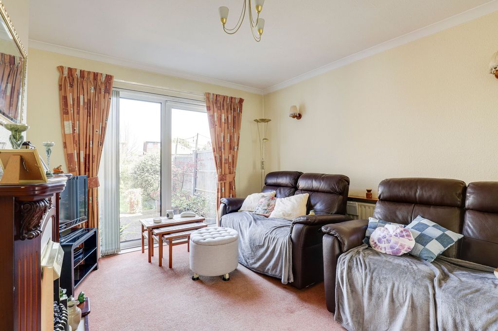 Property photo 2 of 19