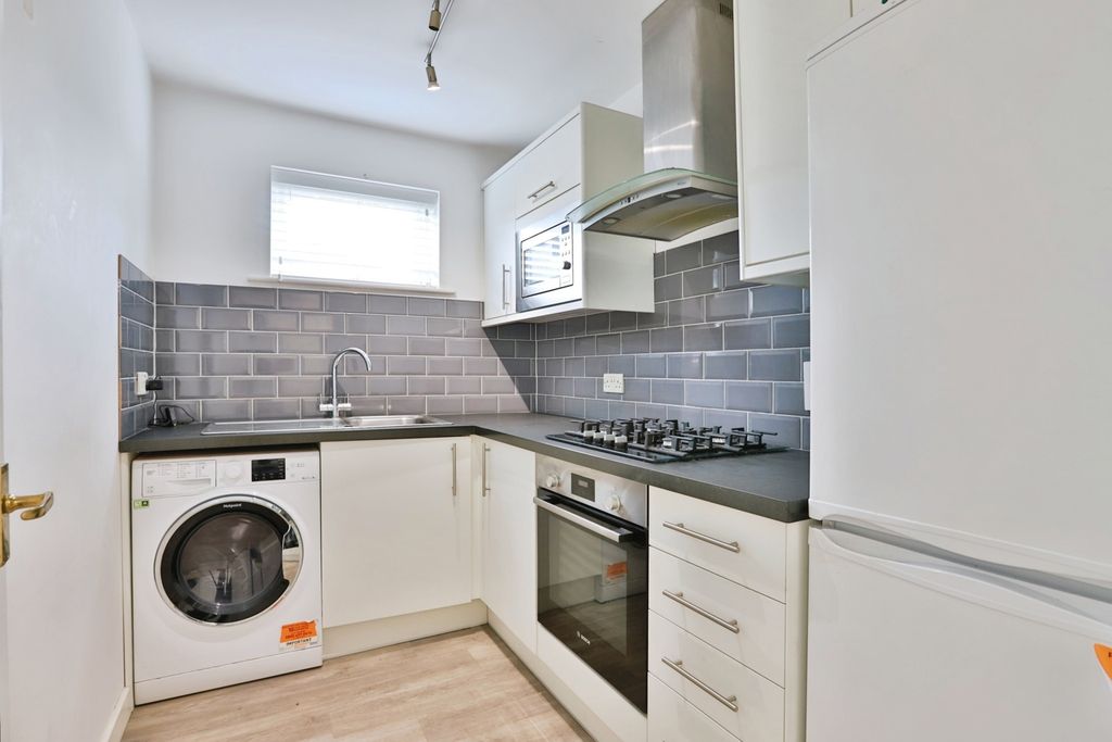 Property photo 2 of 13 Pbox-Img.Jpg