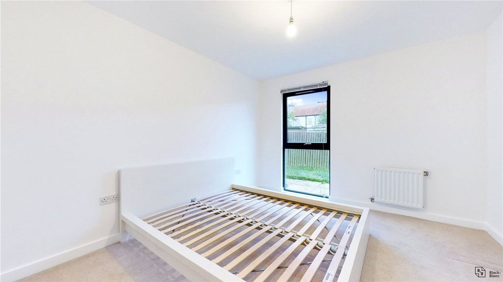 Property photo 2 of 7 Bedroom