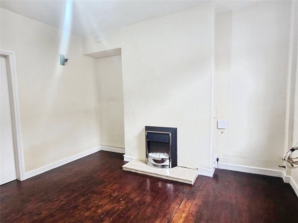 Property photo 2 of 10 Living Room