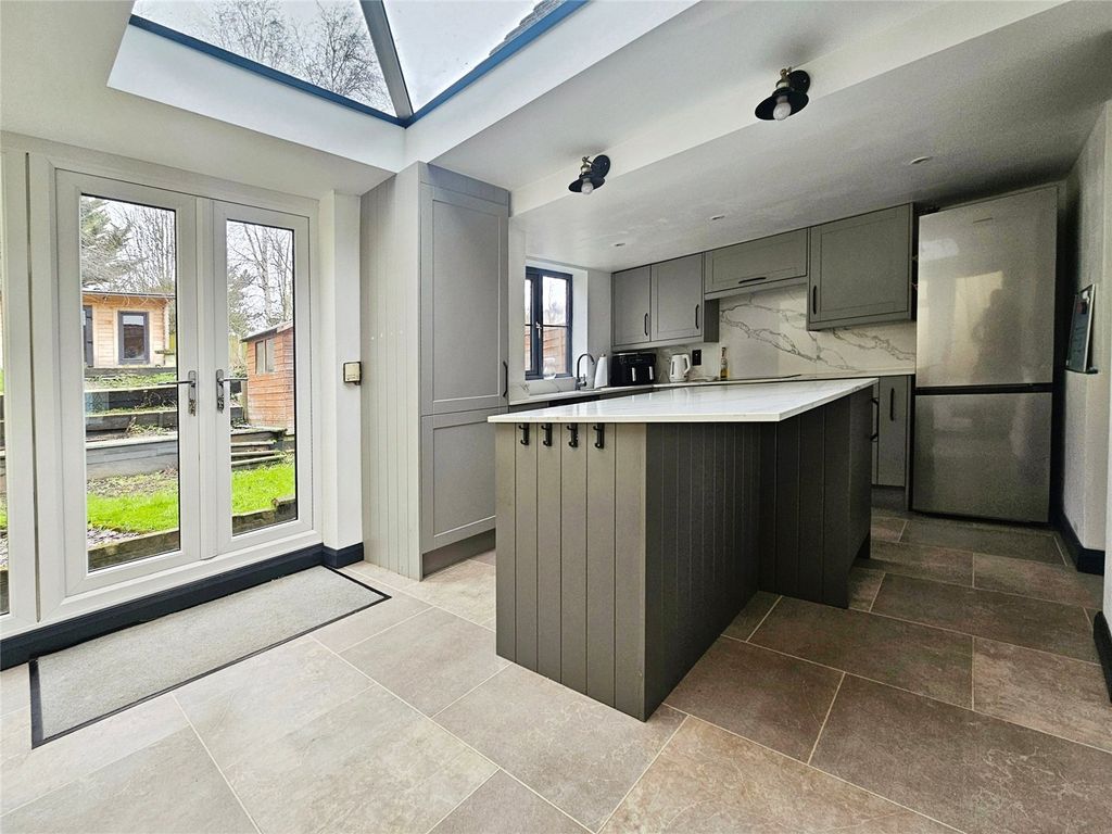 Property photo 2 of 20 Picture No. 09