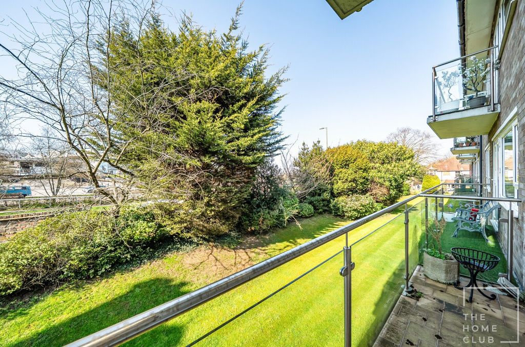 Property photo 3 of 10 Picture No. 19