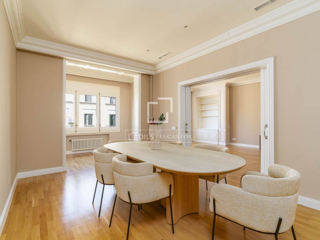 Property photo 1 of 31