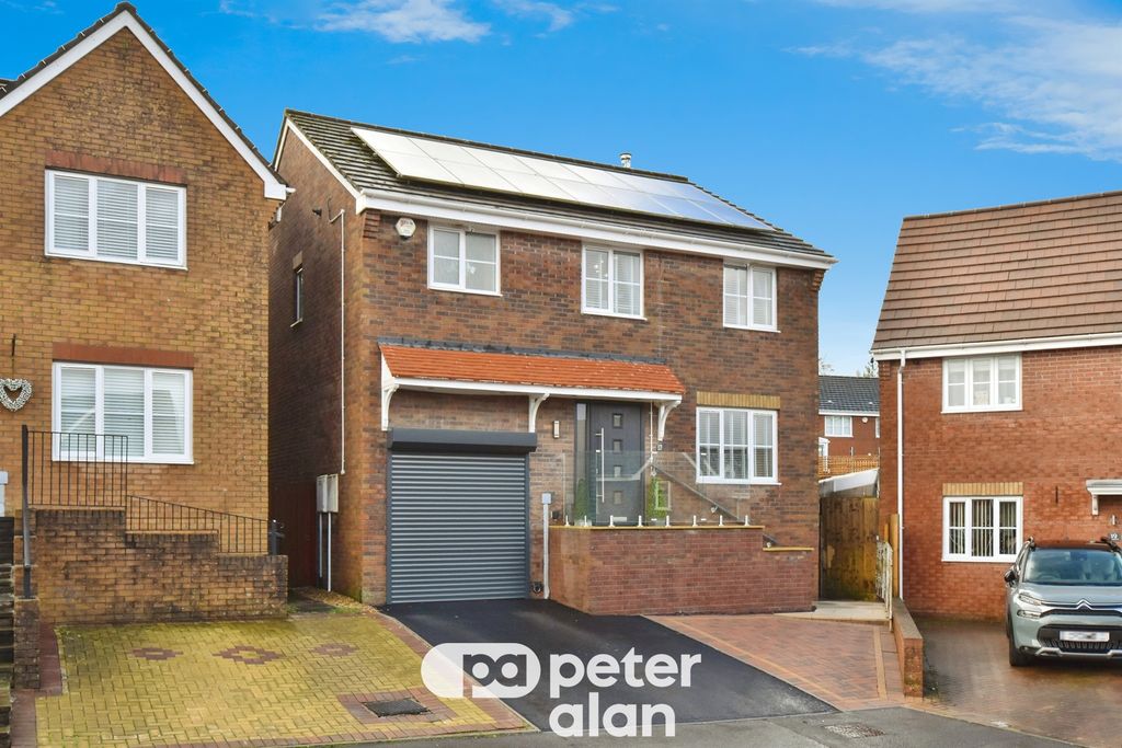 Property photo 1 of 25