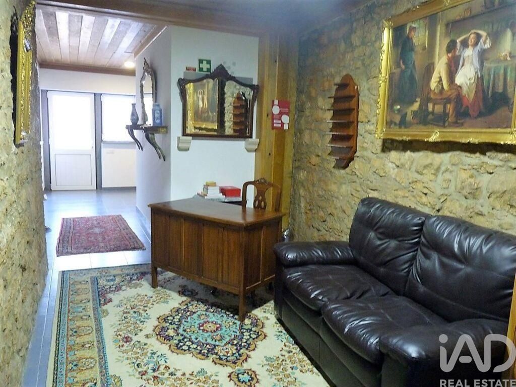 Property photo 2 of 30