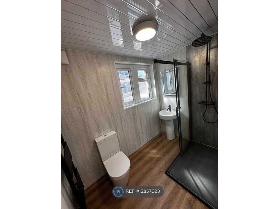 Property photo 3 of 6 Shower Room