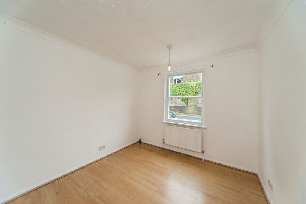 Property photo 2 of 12 Photo