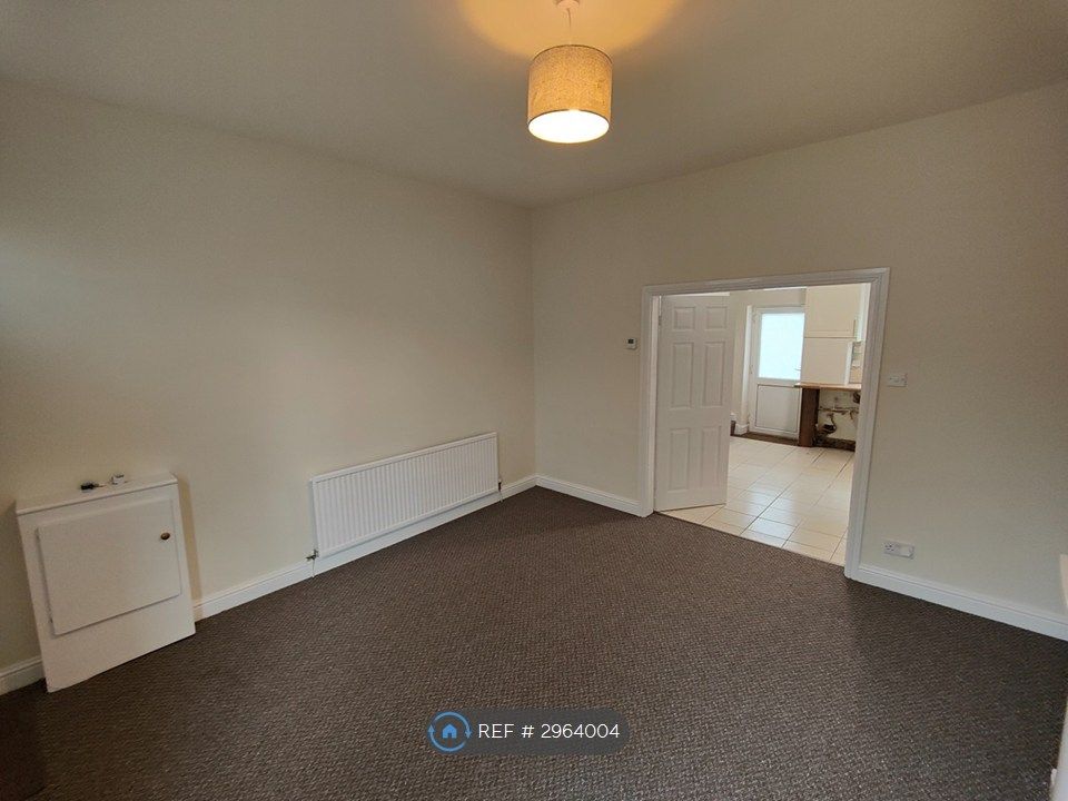 Property photo 3 of 32