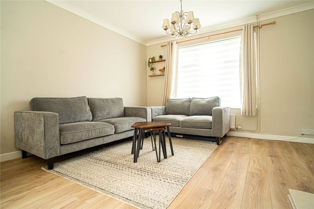 Property photo 2 of 12 Picture No. 02