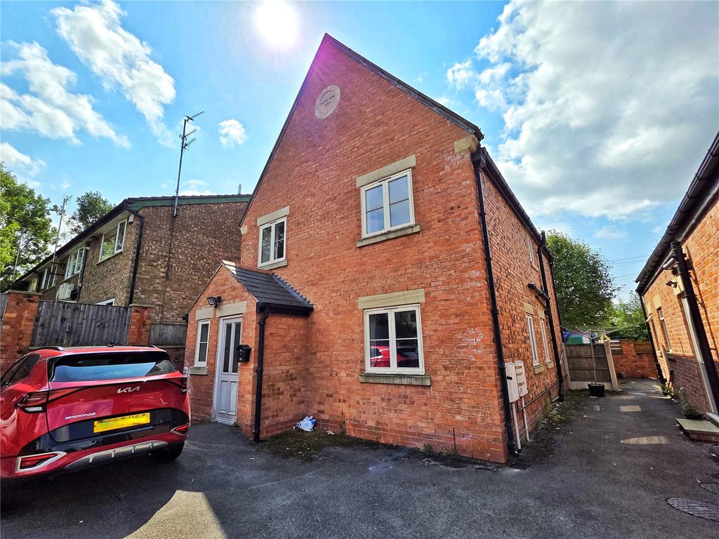 Property photo 1 of 14 External