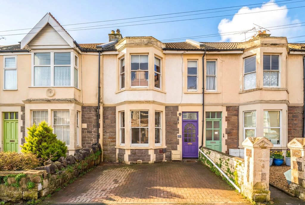 Property photo 1 of 23 Photo 5