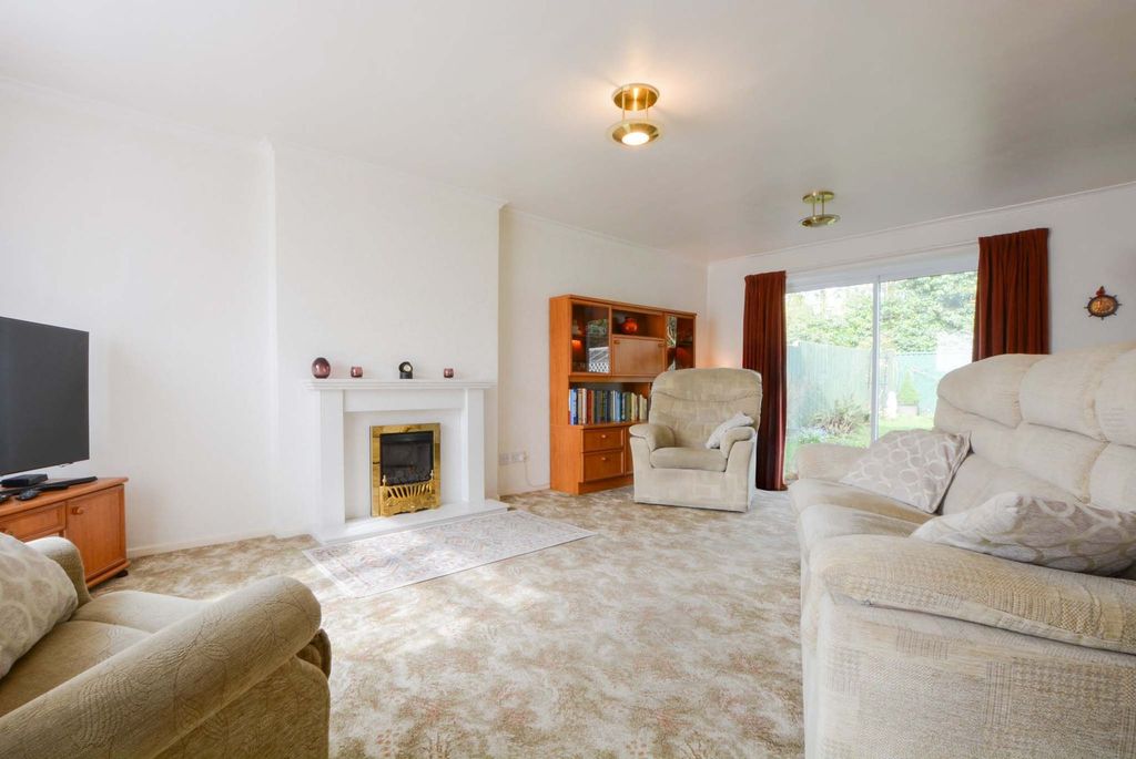 Property photo 2 of 23