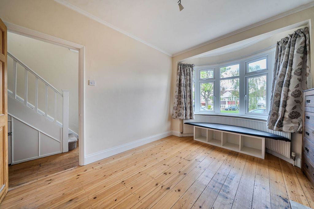 Property photo 2 of 20