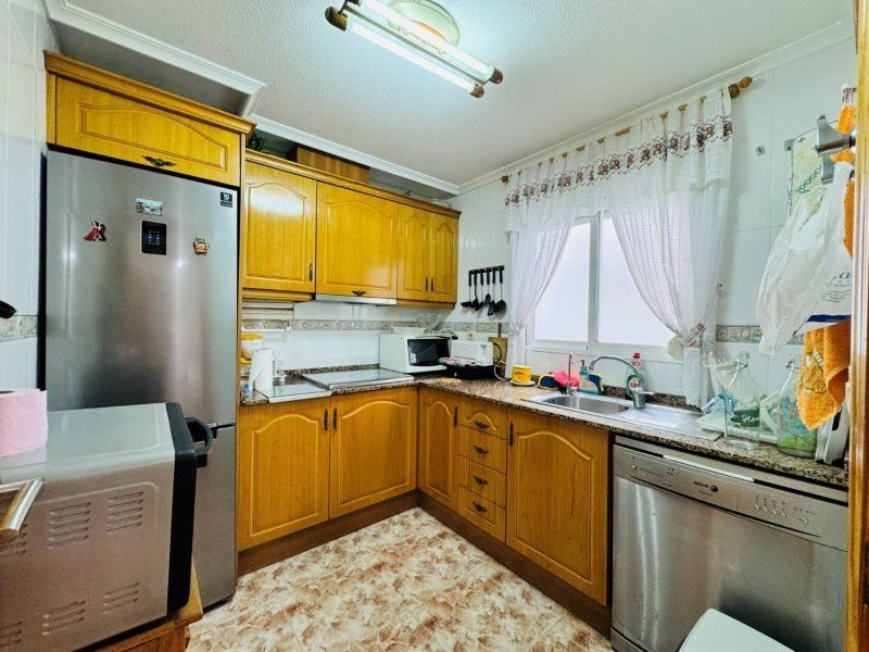 Property photo 3 of 28