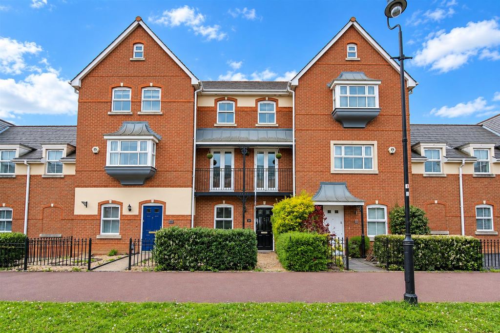 Property photo 1 of 16 13E9c061-9c8E-49B0-8594-d7d492B413d0.Png
