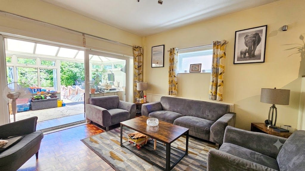 Property photo 2 of 12