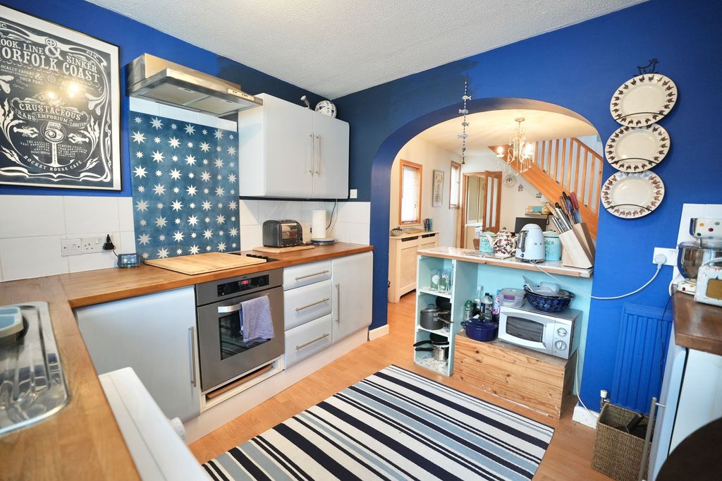 Property photo 3 of 17