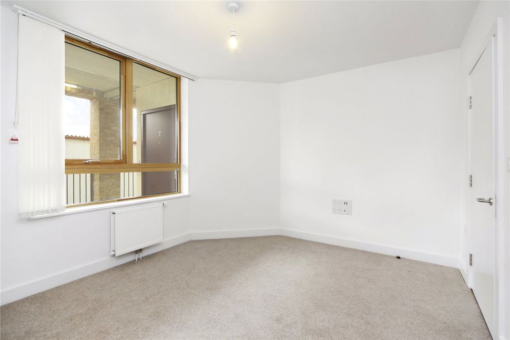 Property photo 3 of 5