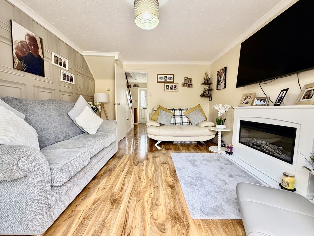 Property photo 3 of 12 Img_2273
