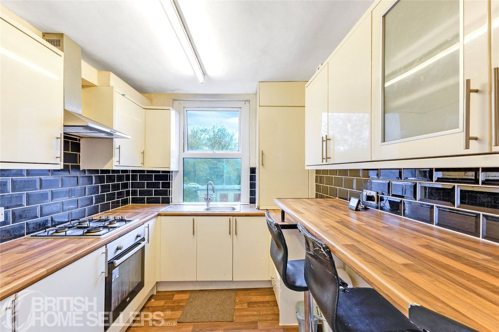 Property photo 2 of 25 Picture No. 03