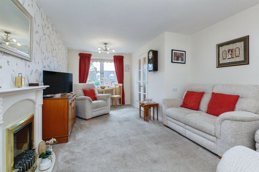 Property photo 3 of 13