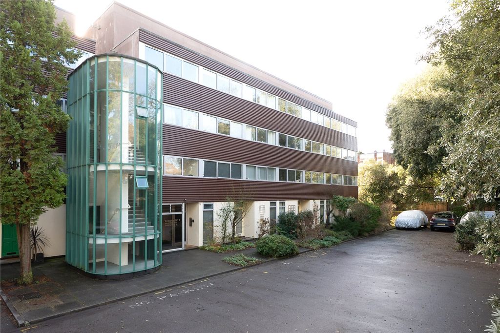 Property photo 1 of 16 Picture No. 25