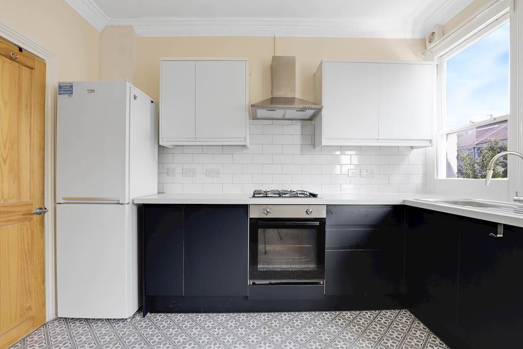 Property photo 2 of 9 05-689Ejhhgll - 5A Egerton Road - 13-Small