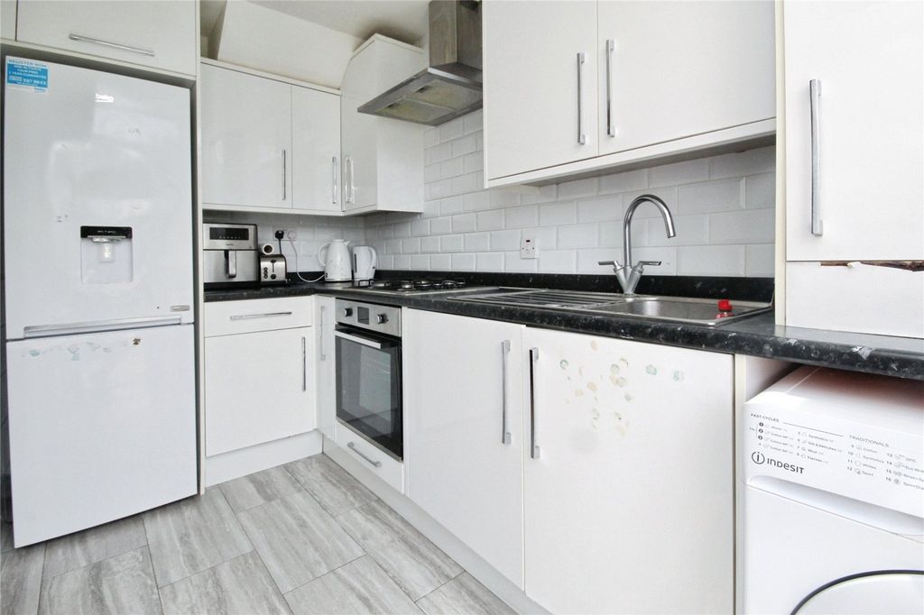 Property photo 3 of 9 Picture No. 05