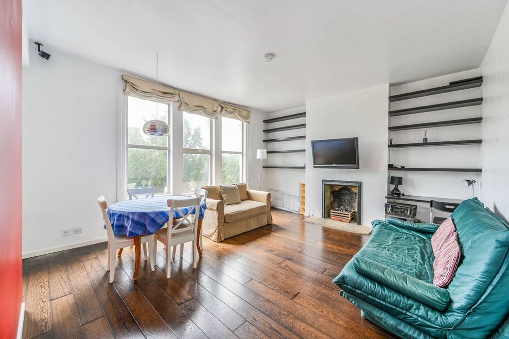 Property photo 2 of 12