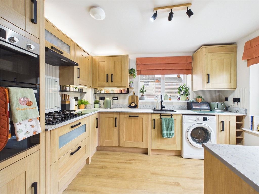 Property photo 2 of 16 Picture No. 05
