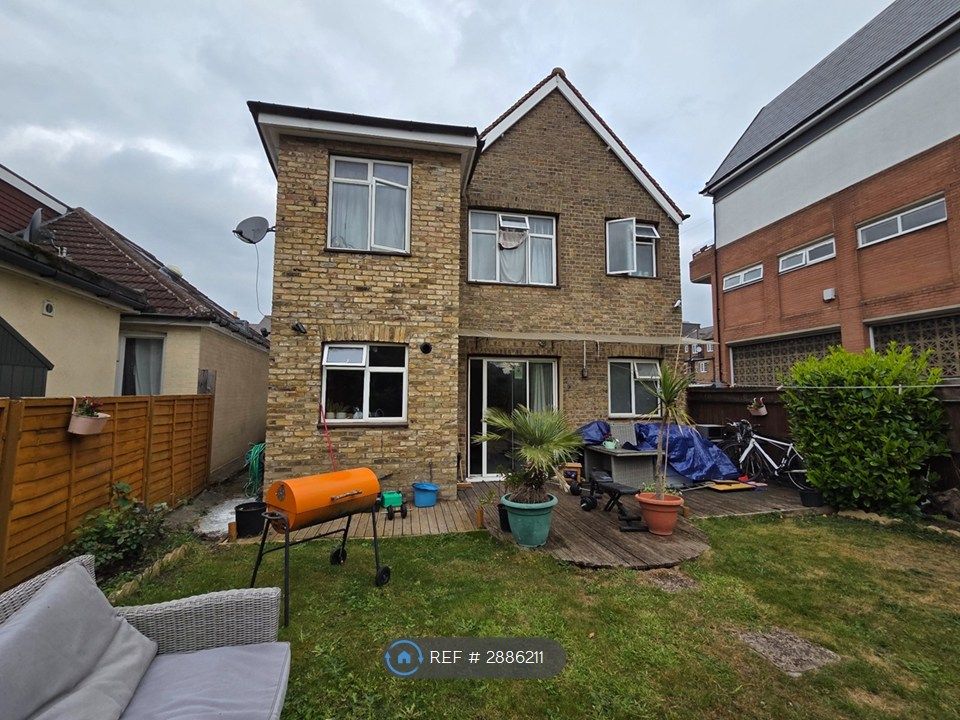 Property photo 3 of 8