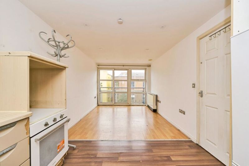 Property photo 2 of 16 Photo 11