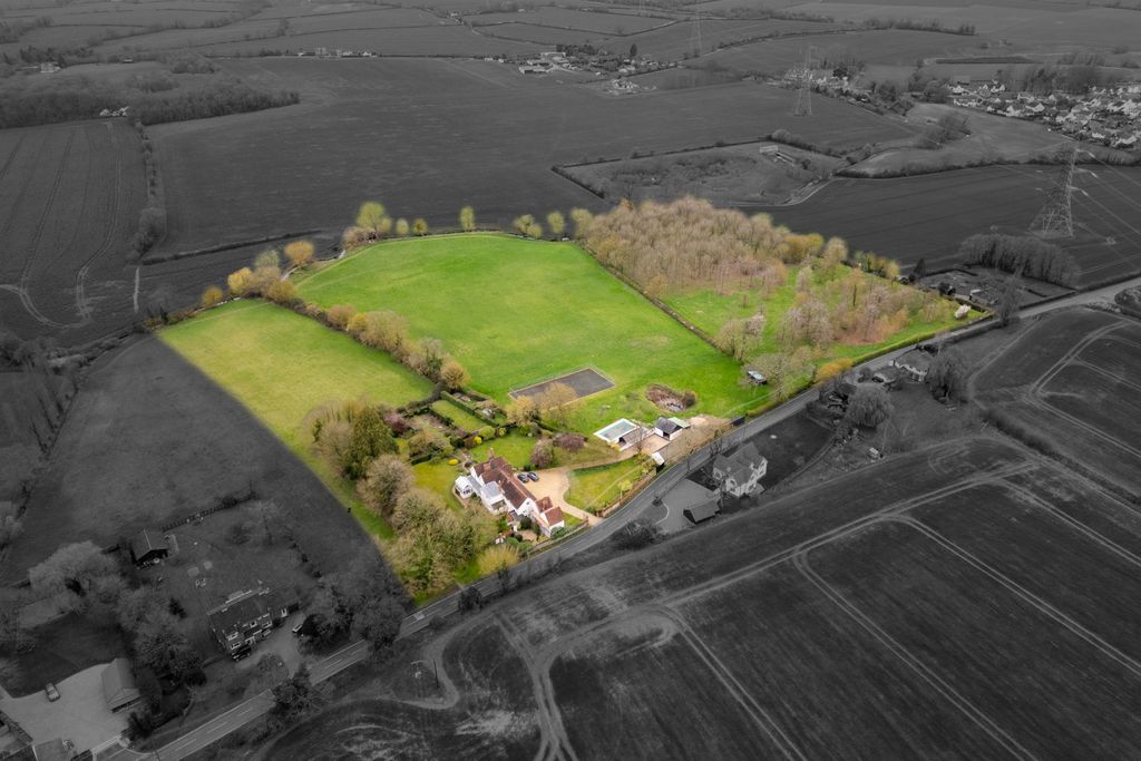 Property photo 3 of 35