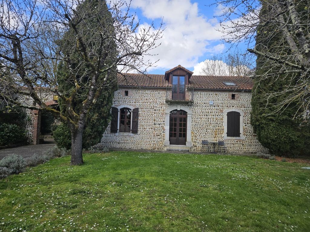 Property photo 1 of 32