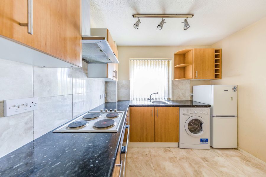 Property photo 2 of 12 2.Kitchennew.Jpg