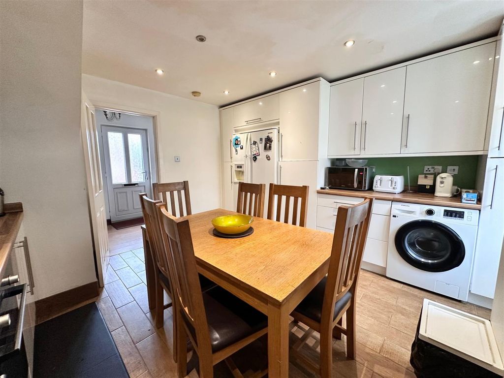 Property photo 3 of 10 Whatsapp Image 2025-10-11 At 12.54.27 Pm (3).Jpeg