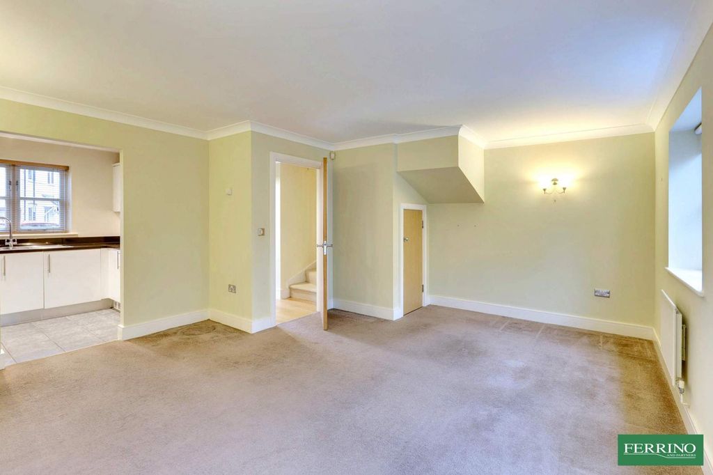 Property photo 3 of 21 Sitting Room-Dining Area