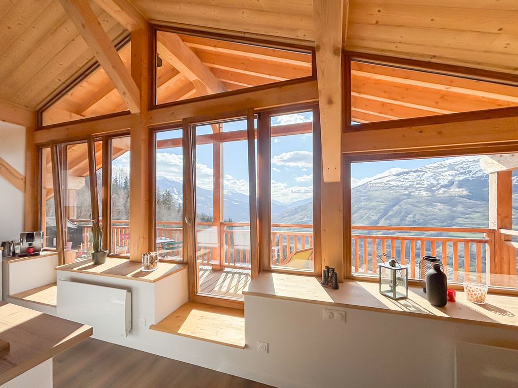 Property photo 3 of 6