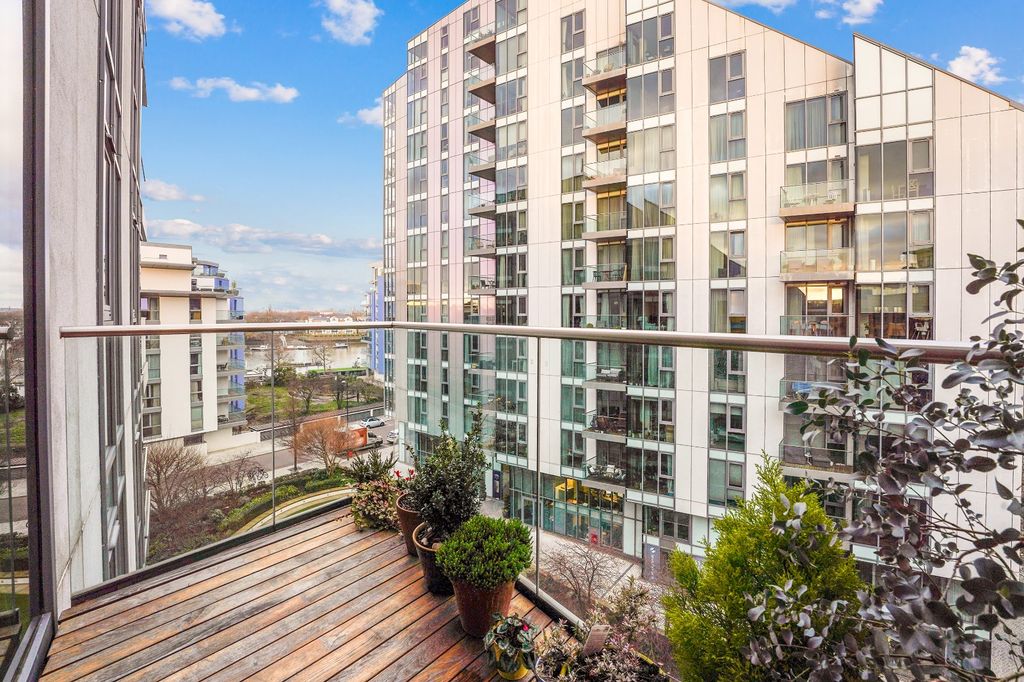 Property photo 2 of 9