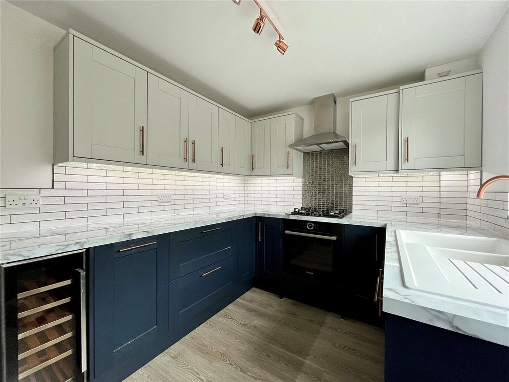 Property photo 2 of 8 Picture No. 06