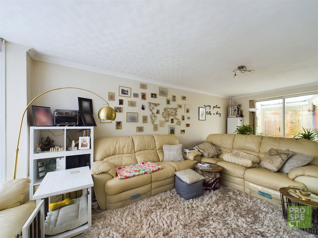 Property photo 2 of 9 Picture No. 21