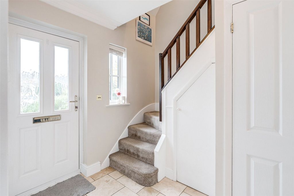 Property photo 2 of 34 Picture No. 25