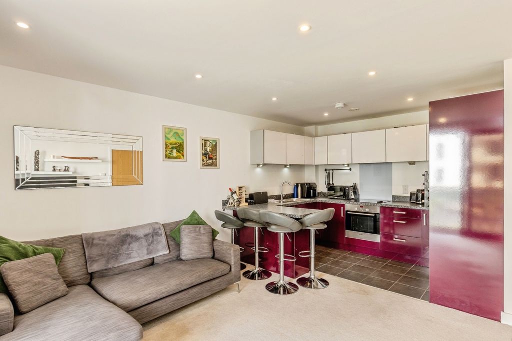 Property photo 2 of 11 Pbox-Img.Jpg